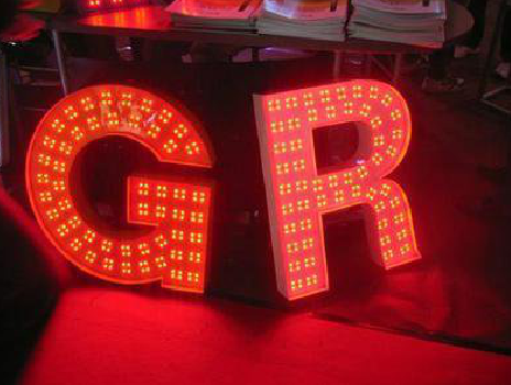 金川LED发光字常见的安装误区。